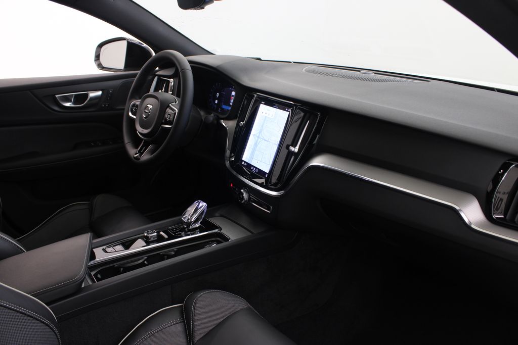 2024 Volvo S60 Plus - Photo 27