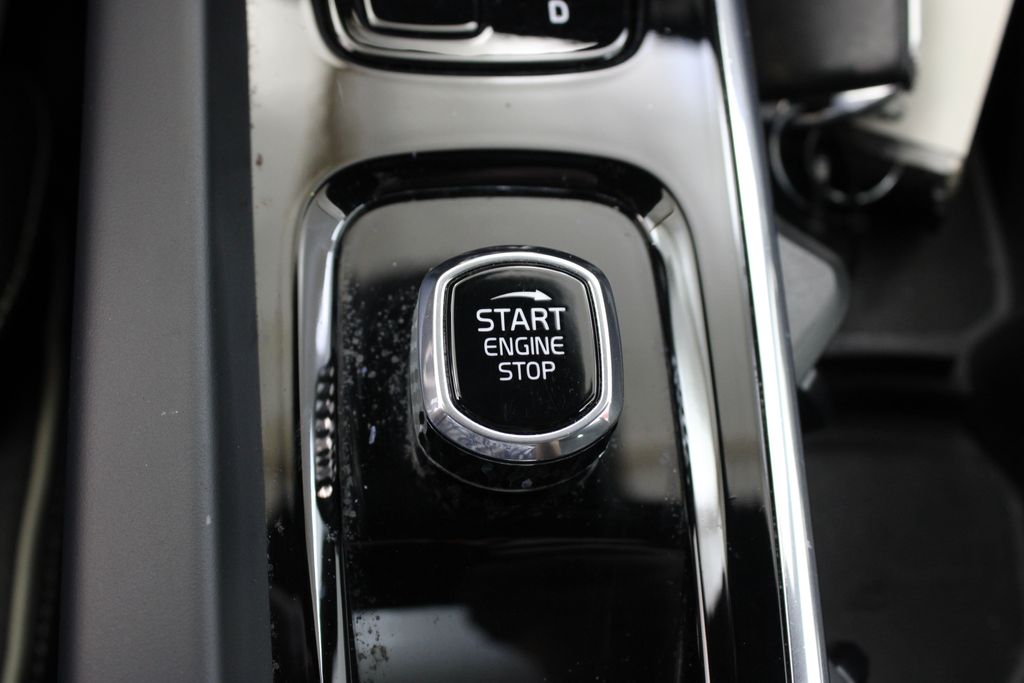 2024 Volvo S60 Plus - Photo 12