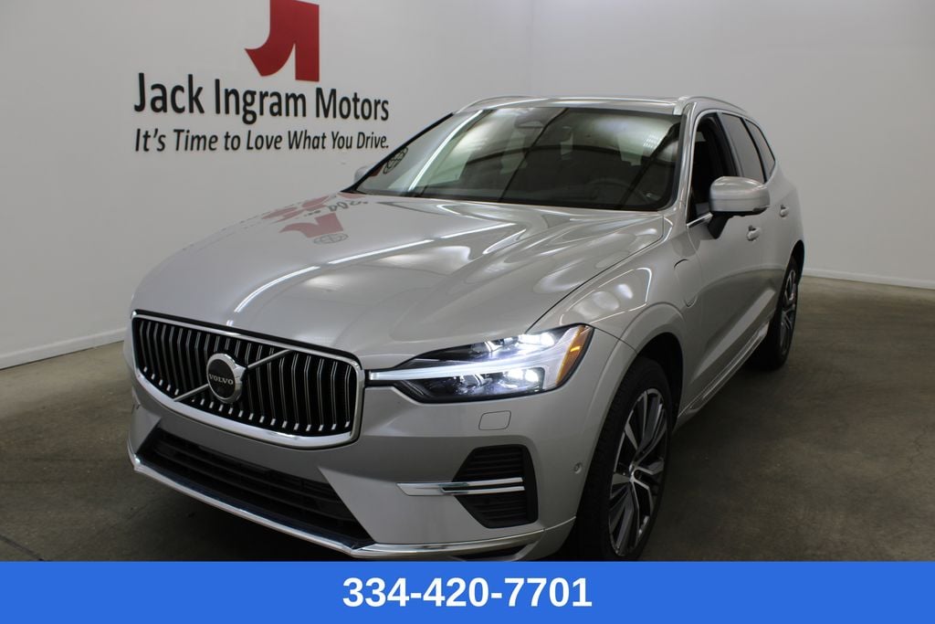 2022 Volvo XC60 T8 Recharge Inscription Expression AWD's photo