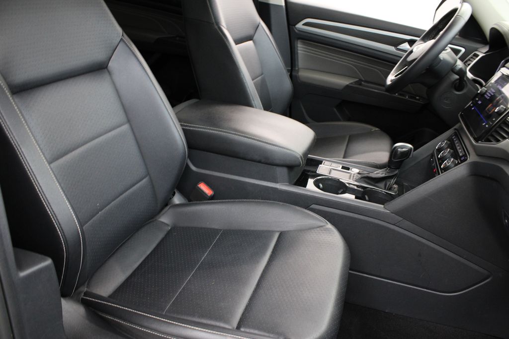 2022 Volkswagen Atlas SE w/Tech - Photo 24