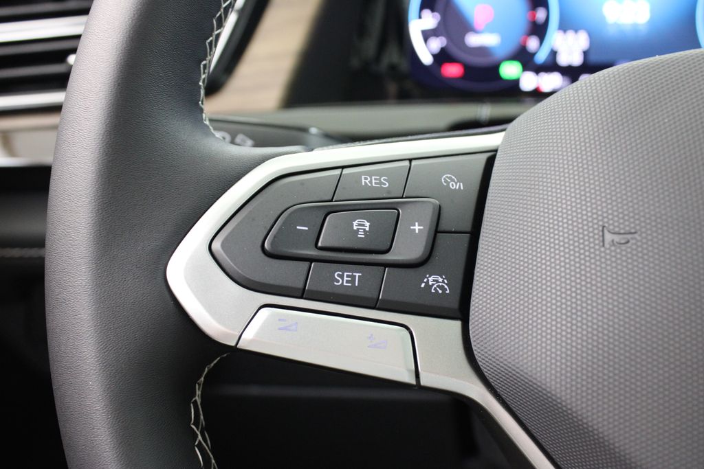 2026 Volkswagen Atlas SE w/Tech - Photo 25
