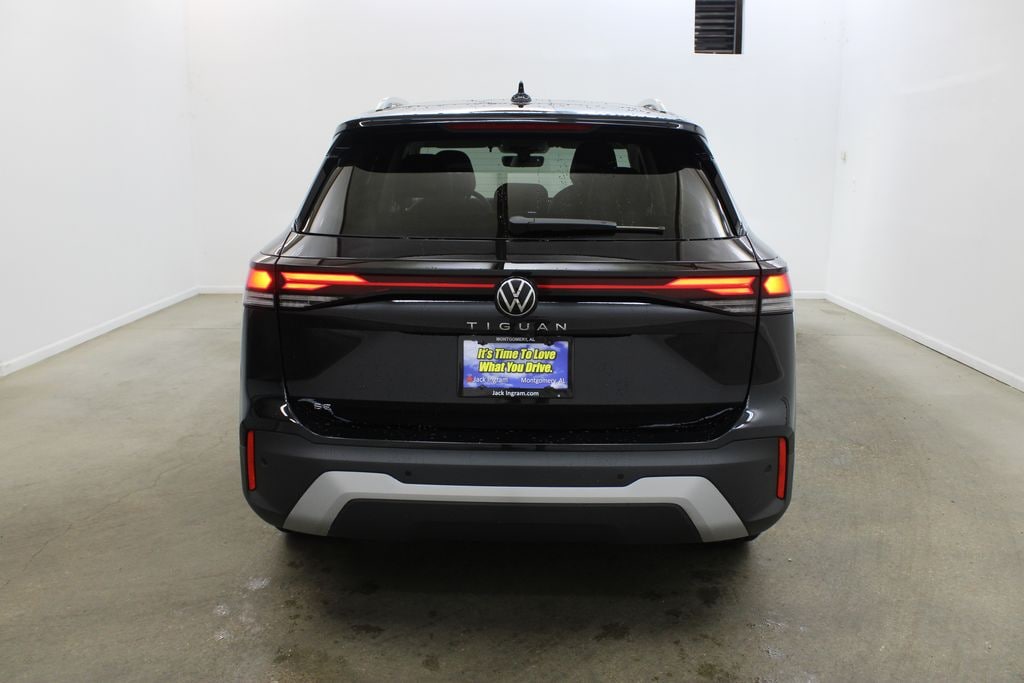 New 2026 Volkswagen Tiguan 2.0T SE SUV
