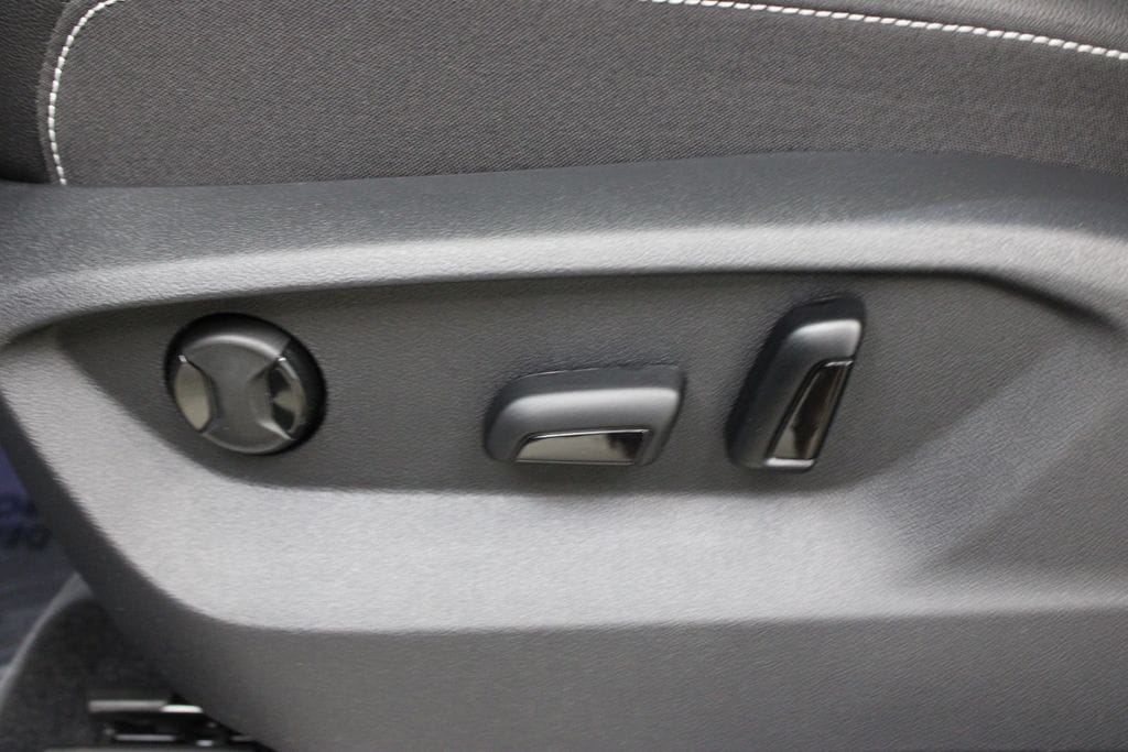 2026 Volkswagen Atlas SE w/Tech - Photo 18
