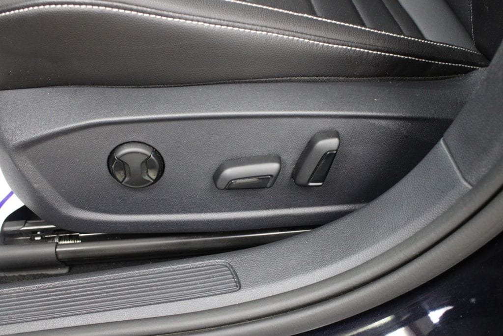 2023 Volkswagen Jetta SE - Photo 18