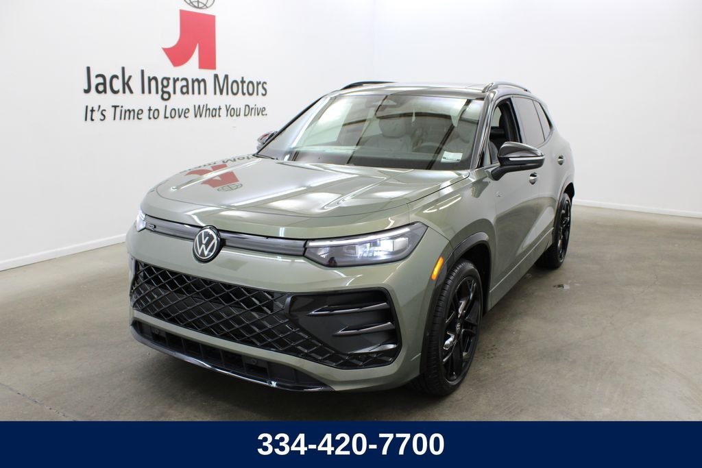 New 2026 Volkswagen Tiguan 2.0T SE R-Line Black SUV