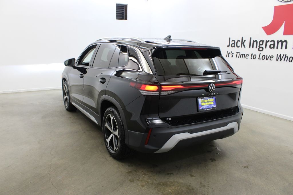 New 2026 Volkswagen Tiguan 2.0T SE SUV