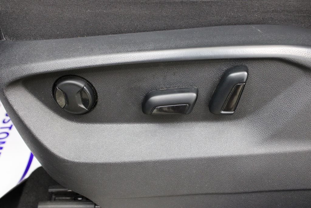 2022 Volkswagen Atlas SE w/Tech - Photo 19