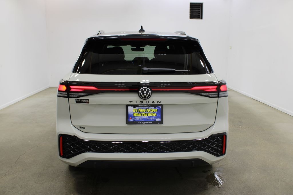 New 2026 Volkswagen Tiguan 2.0T SE R-Line Black SUV