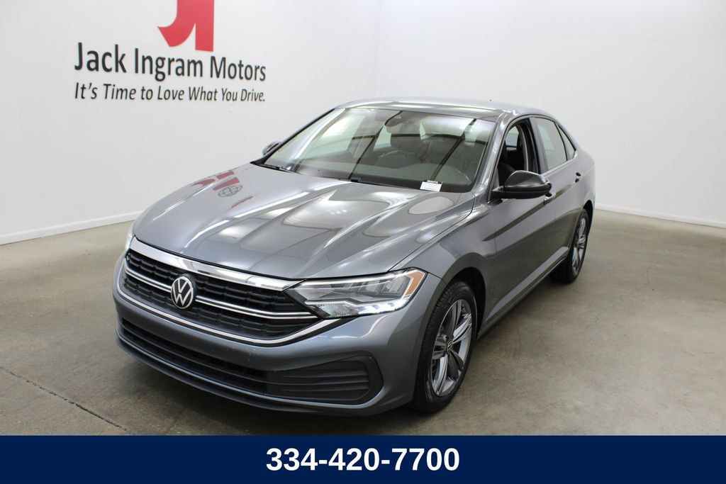 Used 2024 Volkswagen Jetta 1.5T SE Sedan