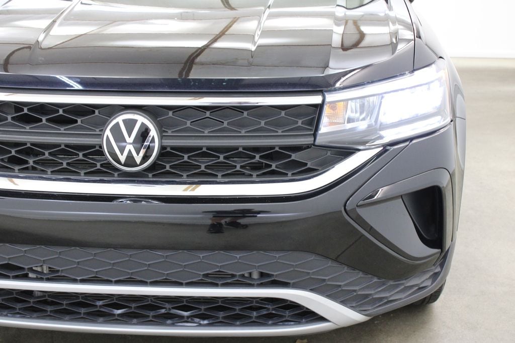 2022 Volkswagen Taos S - Photo 8