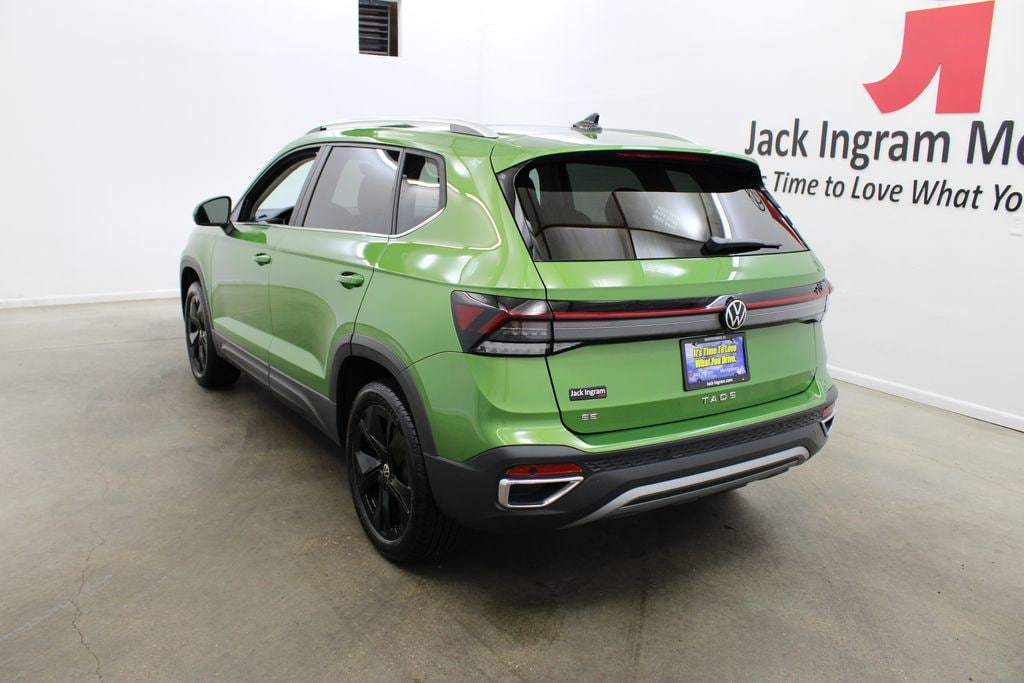 New 2026 Volkswagen Taos 1.5T SE SUV