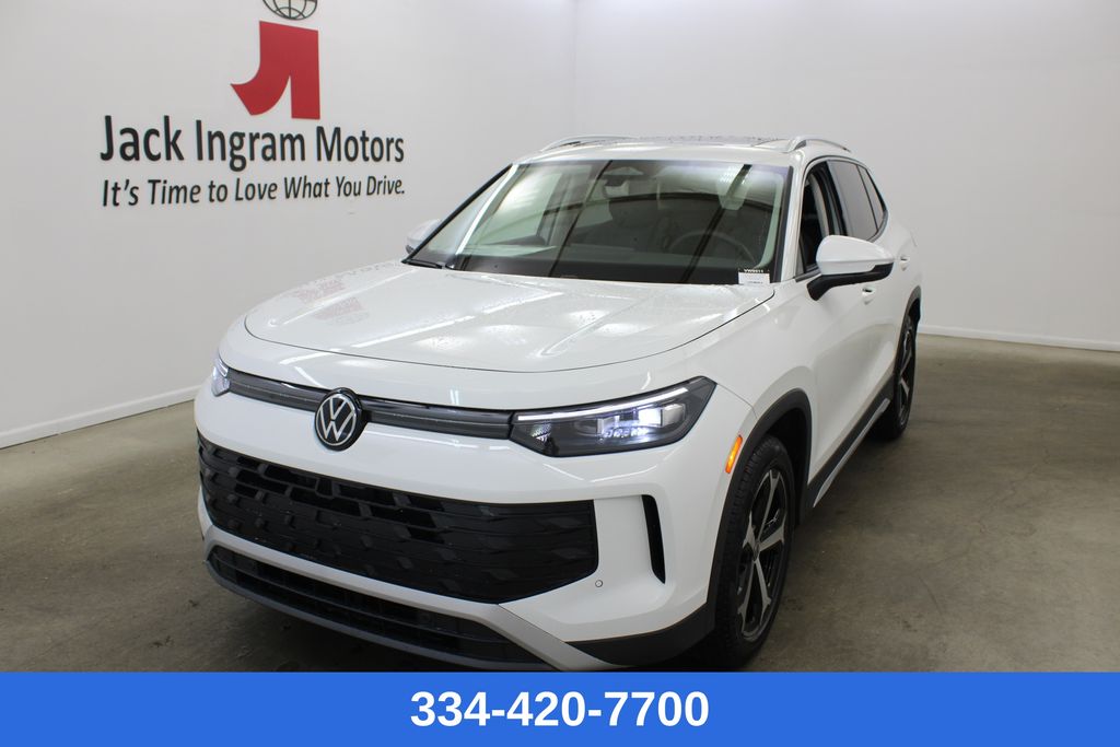 2026 Volkswagen Tiguan 2.0T SE's photo