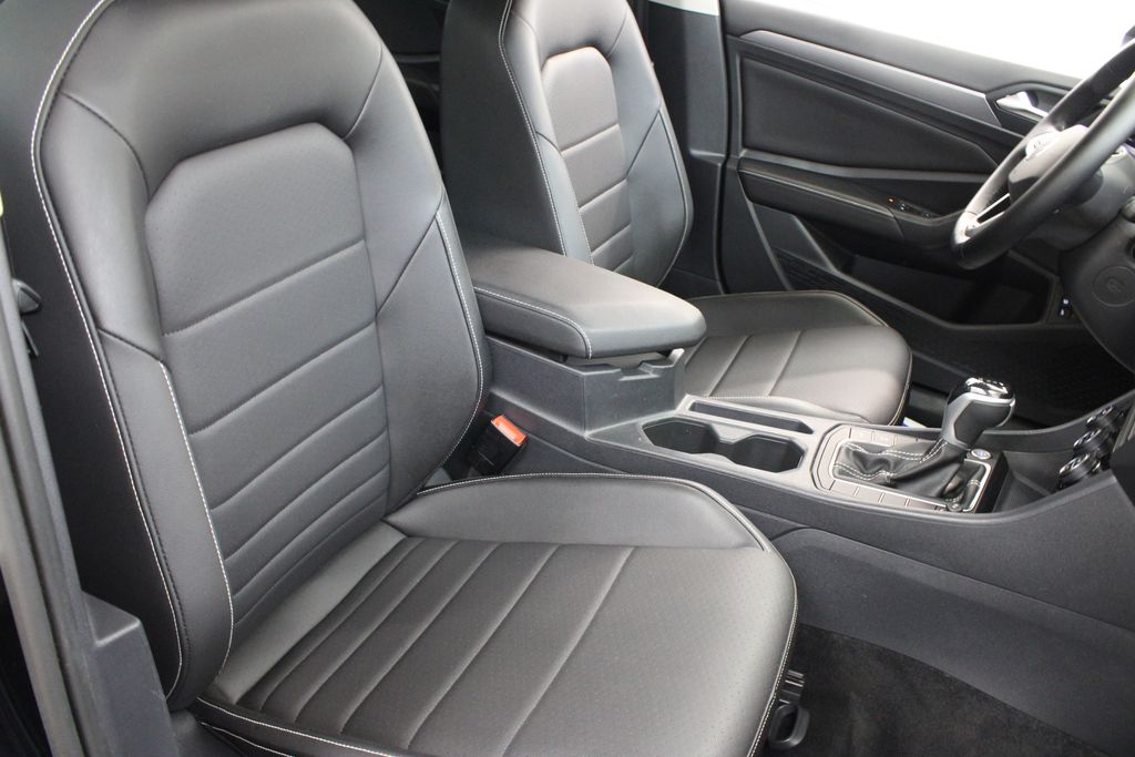 2023 Volkswagen Jetta SE - Photo 23
