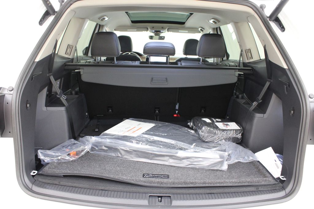 2026 Volkswagen Atlas SE w/Tech - Photo 29