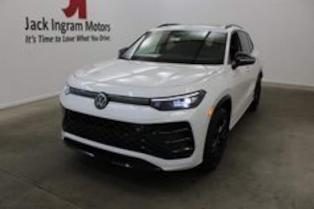 New 2026 Volkswagen Tiguan 2.0T SE R-Line Black SUV