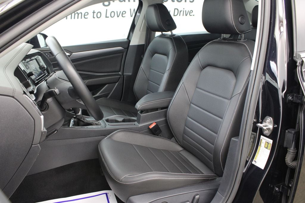 2023 Volkswagen Jetta SE - Photo 14
