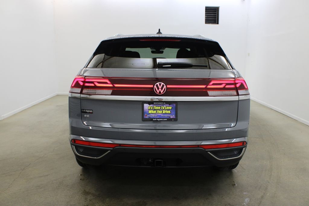 New 2026 Volkswagen Atlas Cross Sport 2.0T SE w/Technology SUV