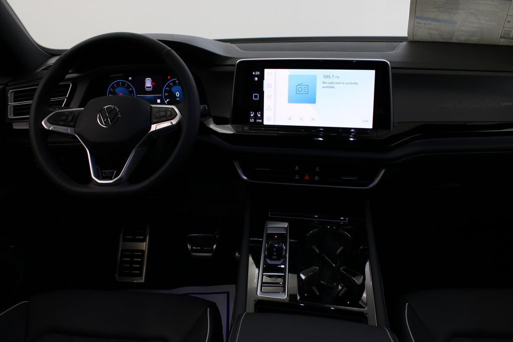 2025 Volkswagen Atlas Cross Sport SEL Premium R-LINE - Photo 10
