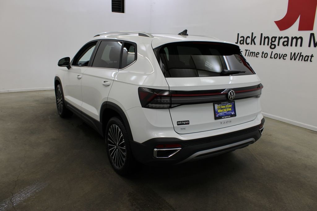 New 2026 Volkswagen Taos 1.5T SE SUV