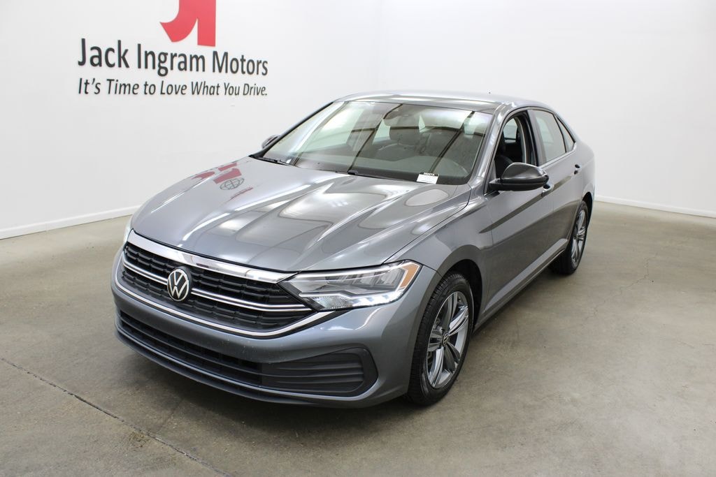 Used 2024 Volkswagen Jetta 1.5T SE Sedan