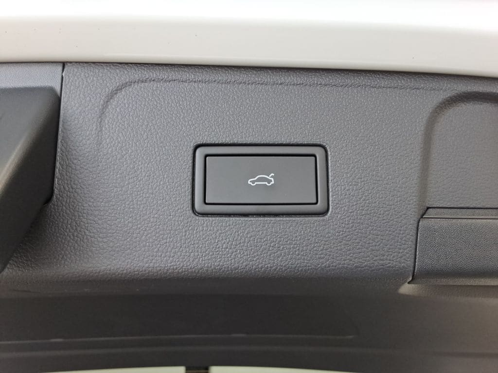 2026 Volkswagen Atlas SE w/Tech - Photo 21