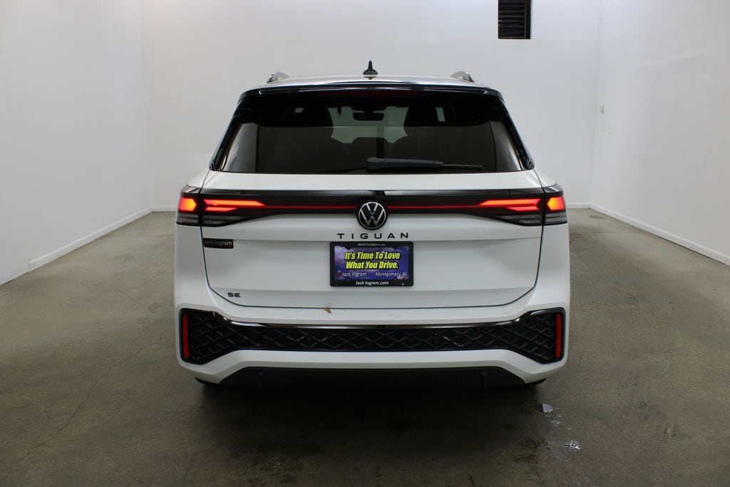 New 2026 Volkswagen Tiguan 2.0T SE R-Line Black SUV