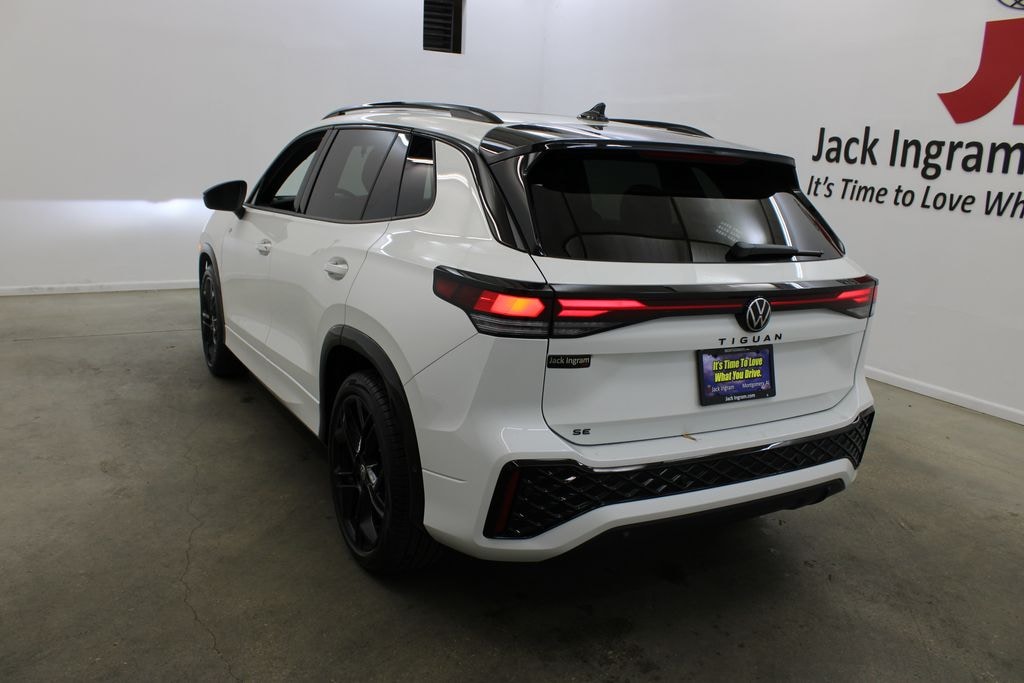 New 2026 Volkswagen Tiguan 2.0T SE R-Line Black SUV