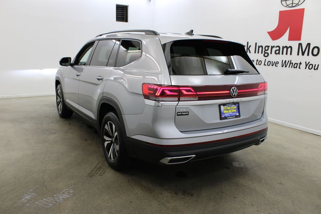 Used 2025 Volkswagen Atlas 2.0T SE SUV
