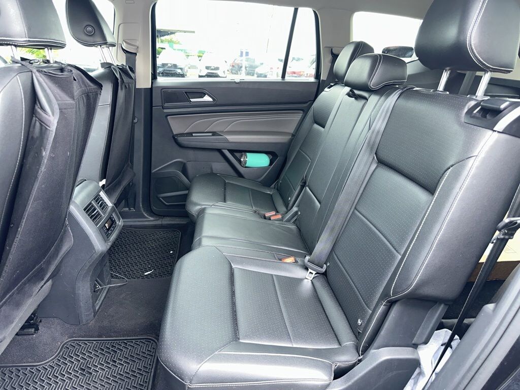 Used 2023 Volkswagen Atlas 3.6L V6 SE w/Technology SUV