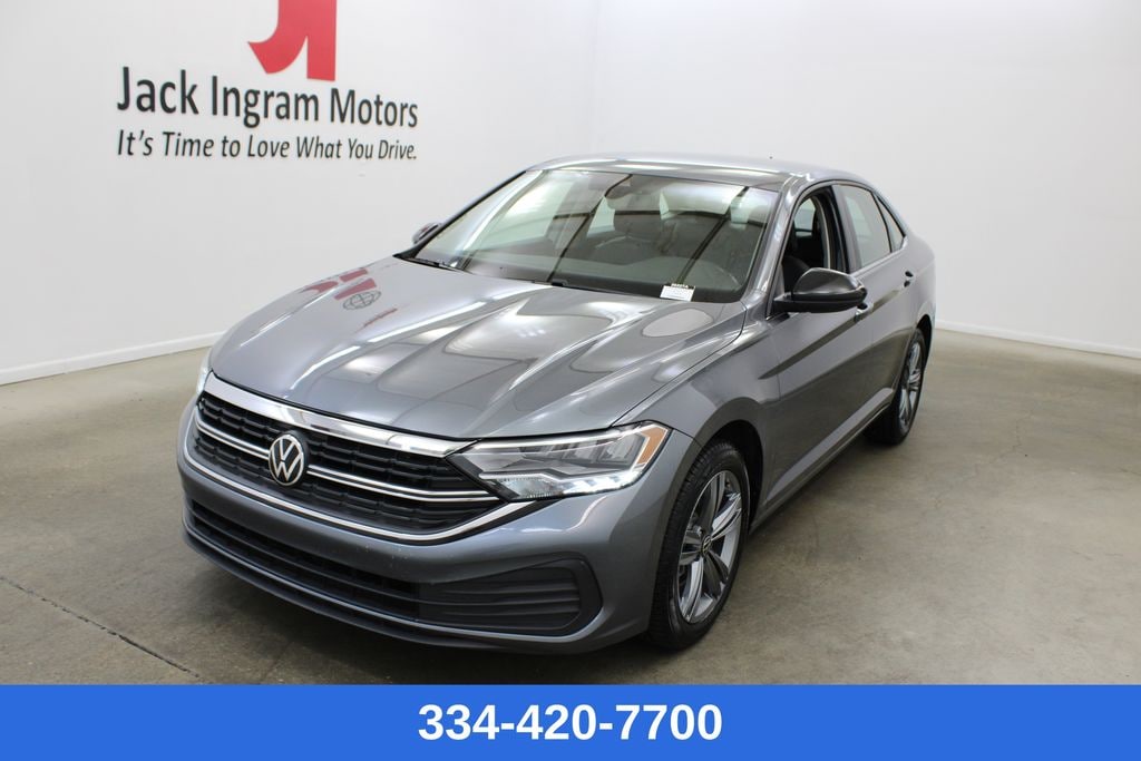 Used 2024 Volkswagen Jetta 1.5T SE Sedan