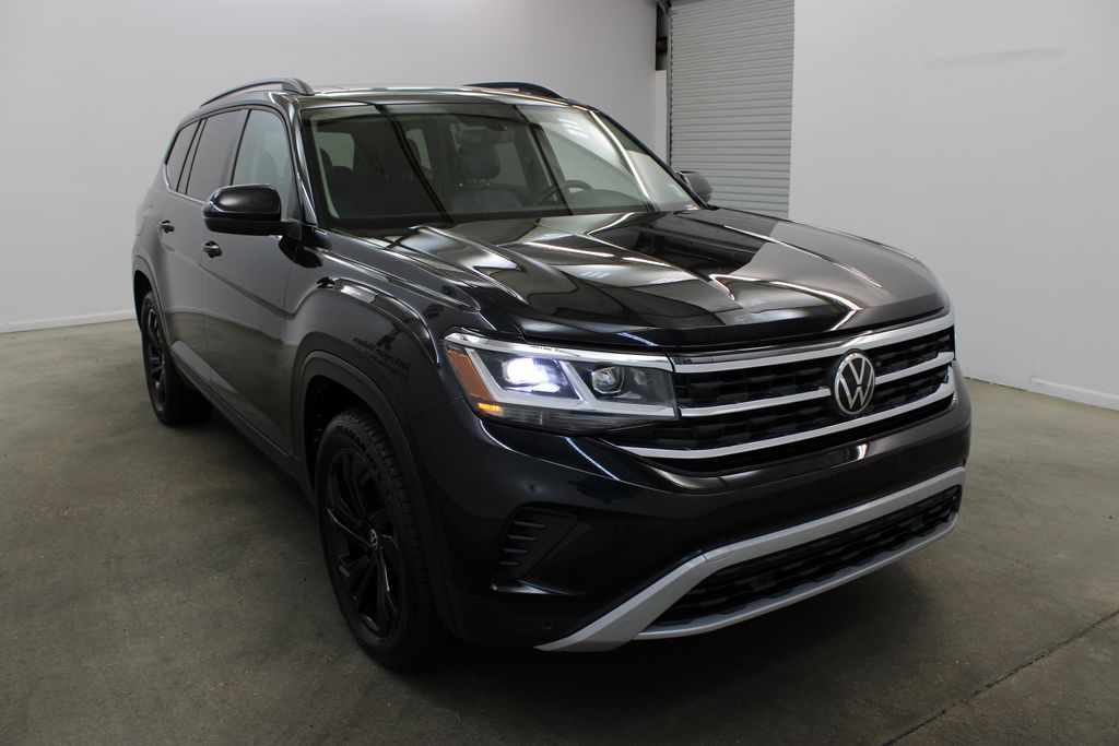 2022 Volkswagen Atlas SE w/Tech - Photo 6