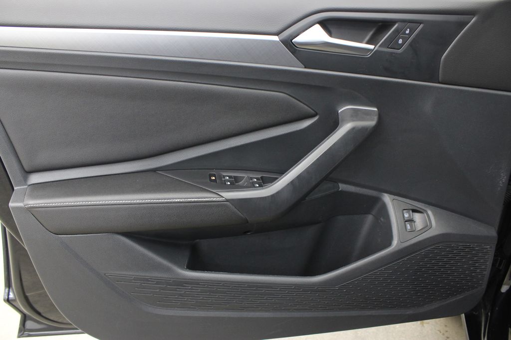 2023 Volkswagen Jetta SE - Photo 16