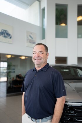 Staff member Bert Sims from ID_d77063