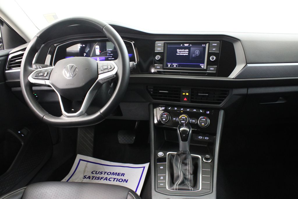2023 Volkswagen Jetta SE - Photo 9