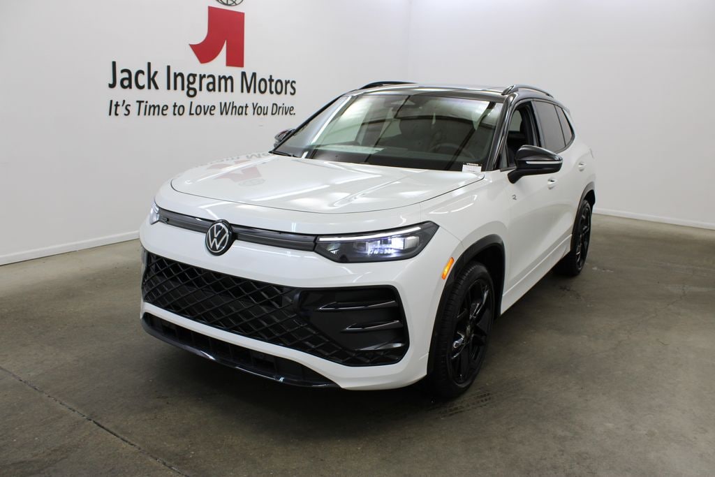 New 2026 Volkswagen Tiguan 2.0T SE R-Line Black SUV