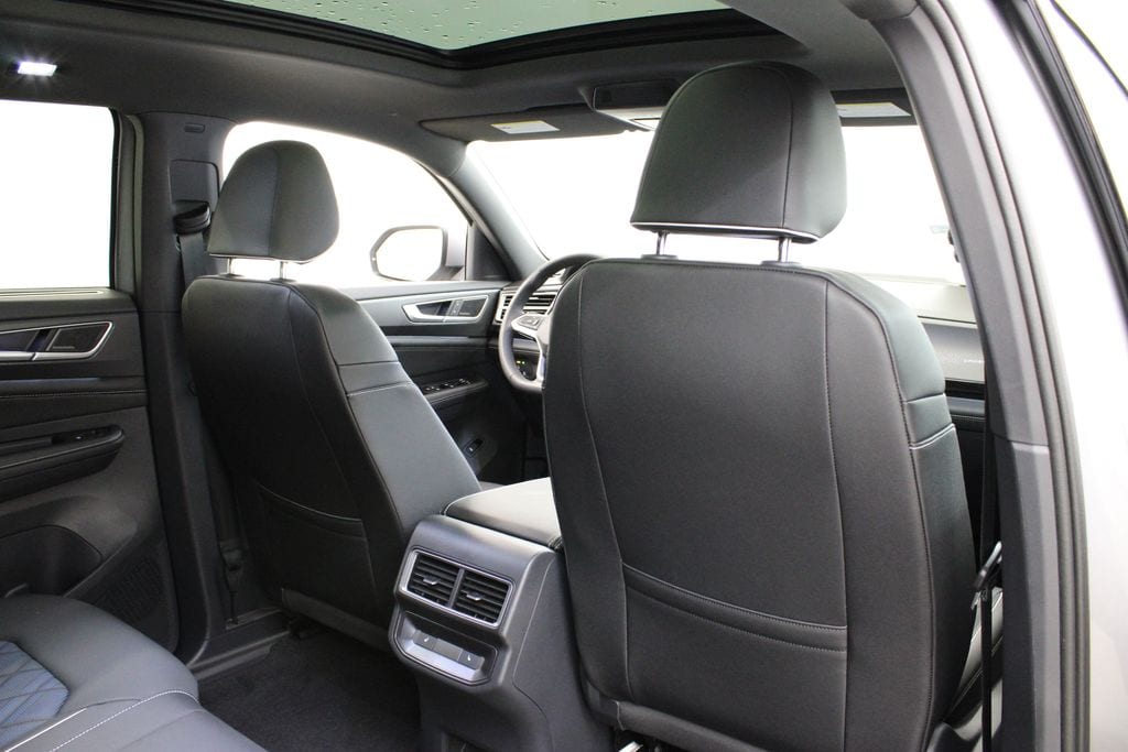 2025 Volkswagen Atlas Cross Sport SEL Premium R-LINE - Photo 20