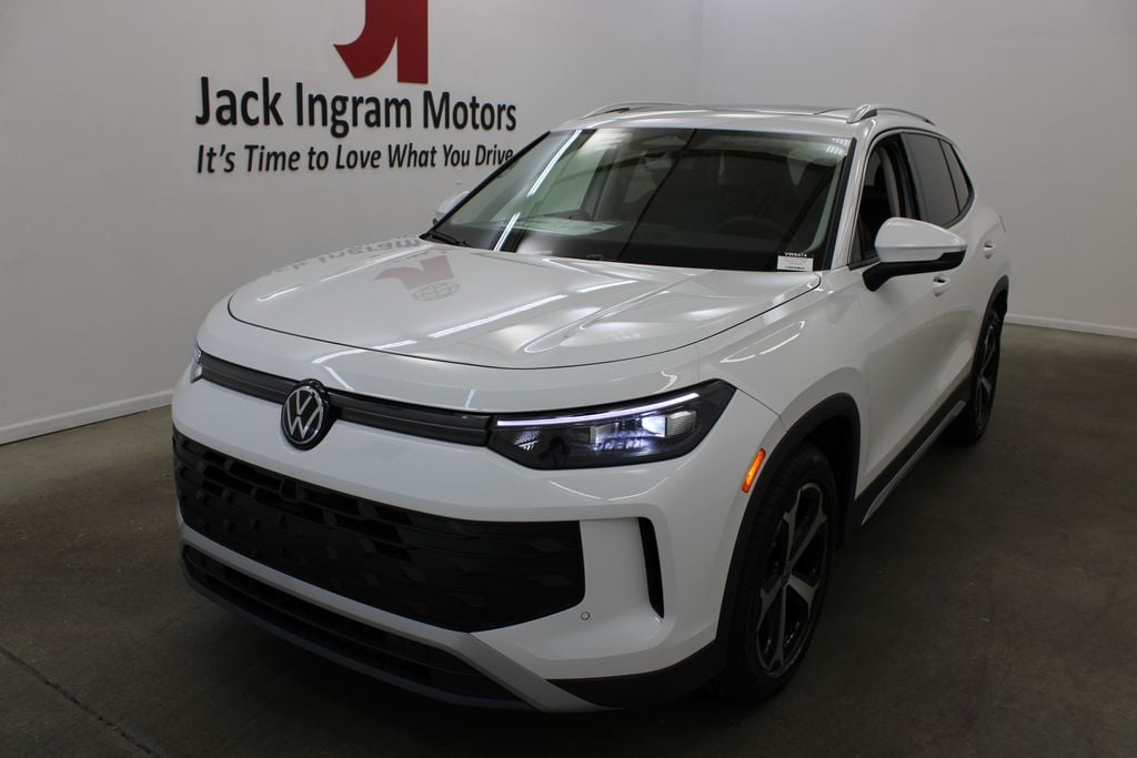 New 2026 Volkswagen Tiguan 2.0T SE SUV