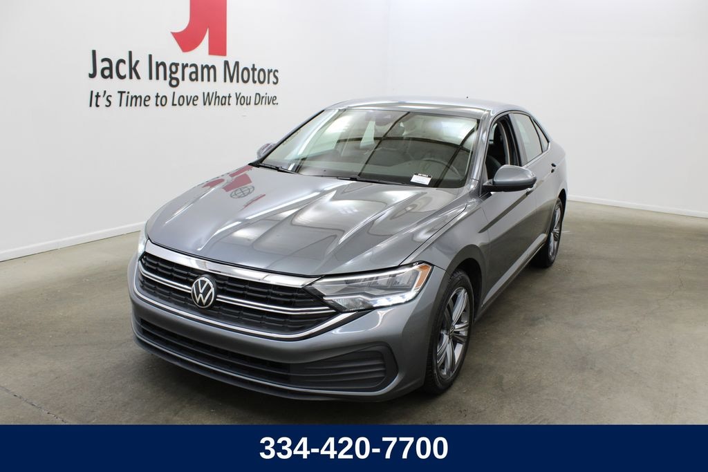 Used 2024 Volkswagen Jetta 1.5T SE Sedan