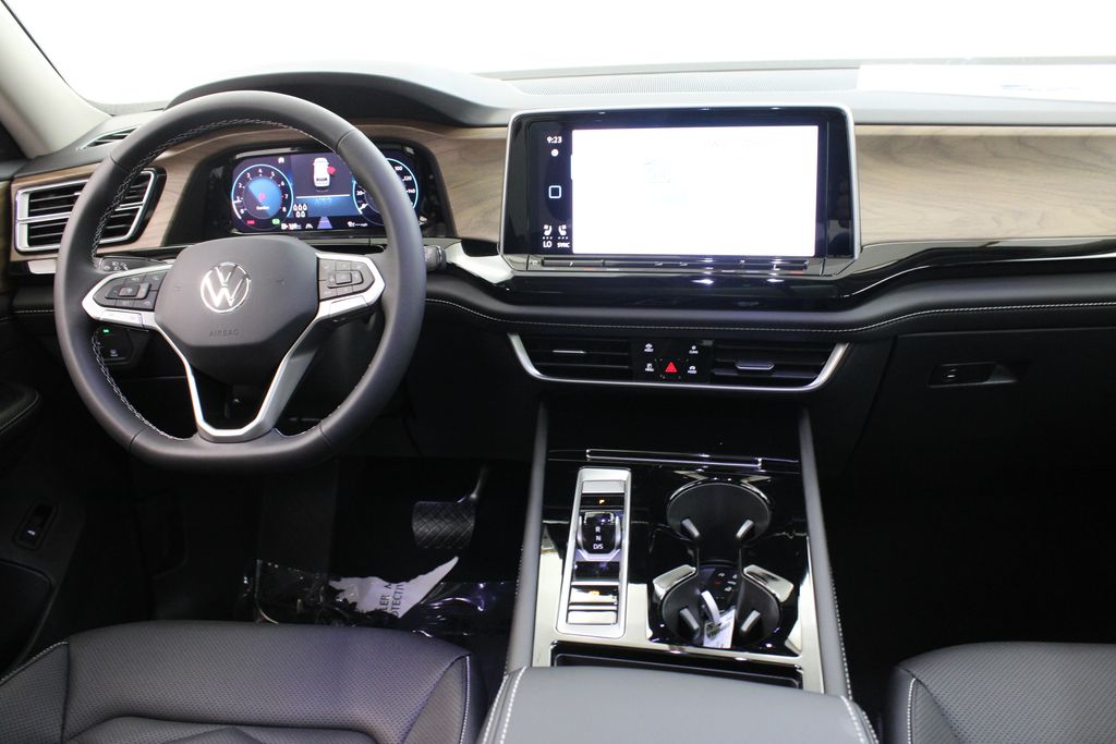 2026 Volkswagen Atlas SE w/Tech - Photo 9