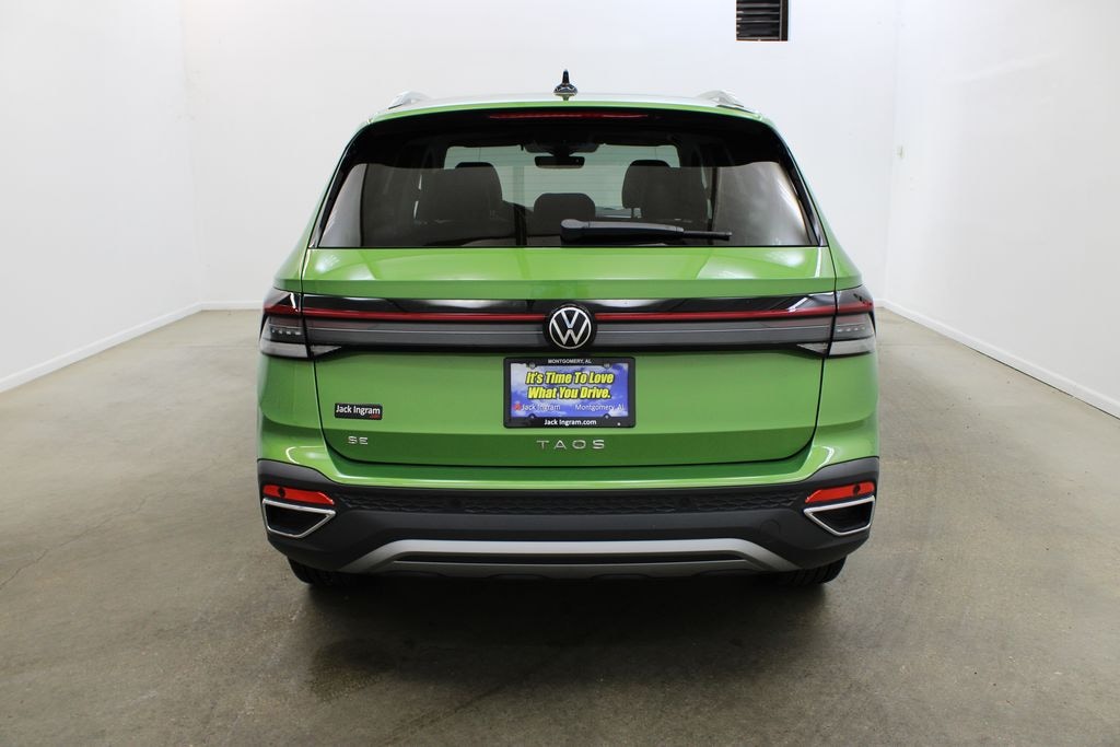 New 2026 Volkswagen Taos 1.5T SE SUV