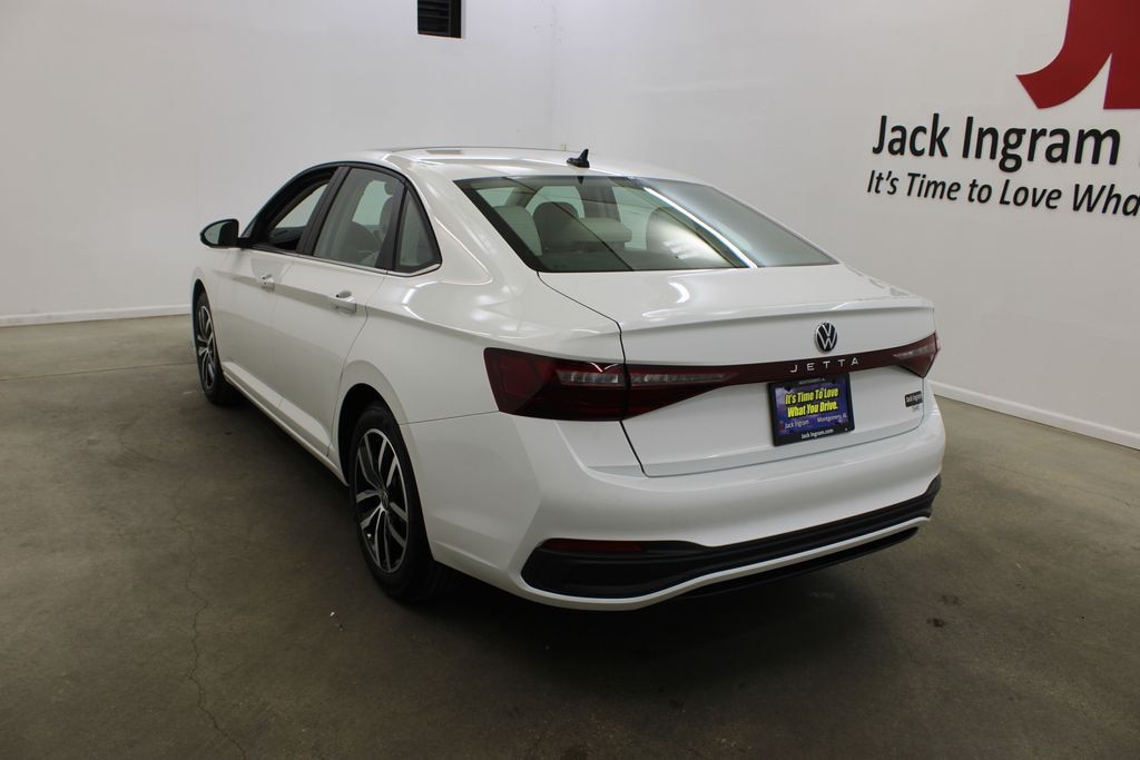 New 2026 Volkswagen Jetta 1.5T SE Sedan
