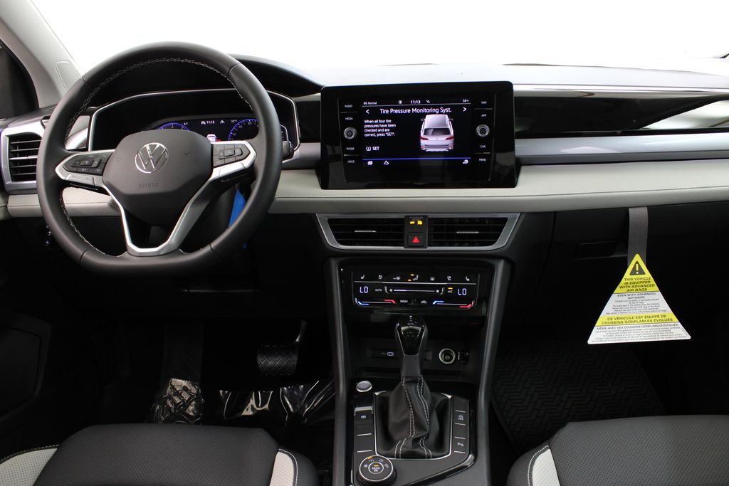 2026 Volkswagen Taos SEL - Photo 9
