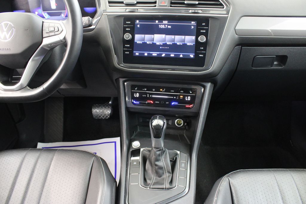 2022 Volkswagen Tiguan SE - Photo 21
