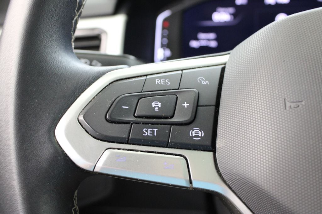 2022 Volkswagen Atlas SE w/Tech - Photo 26