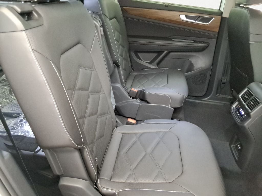 2026 Volkswagen Atlas SE w/Tech - Photo 15