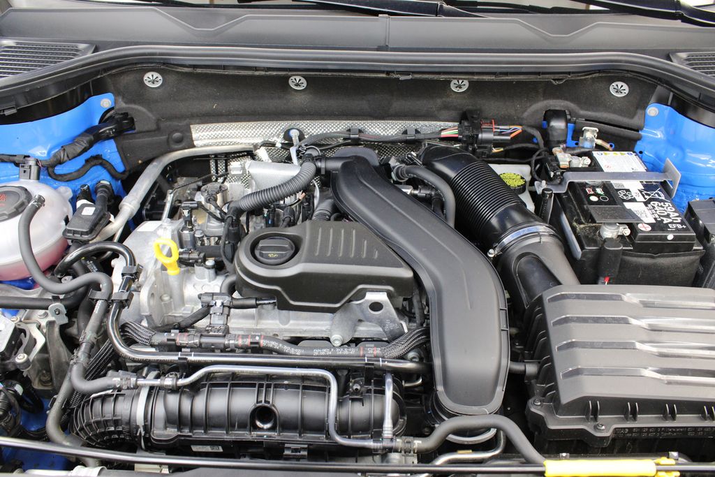 2025 Volkswagen Taos SE Black - Photo 32