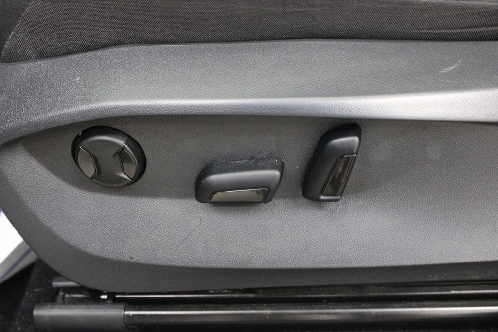 2022 Volkswagen Tiguan SE - Photo 18