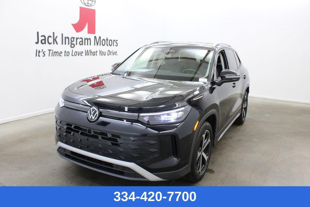 2026 Volkswagen Tiguan 2.0T SE's photo