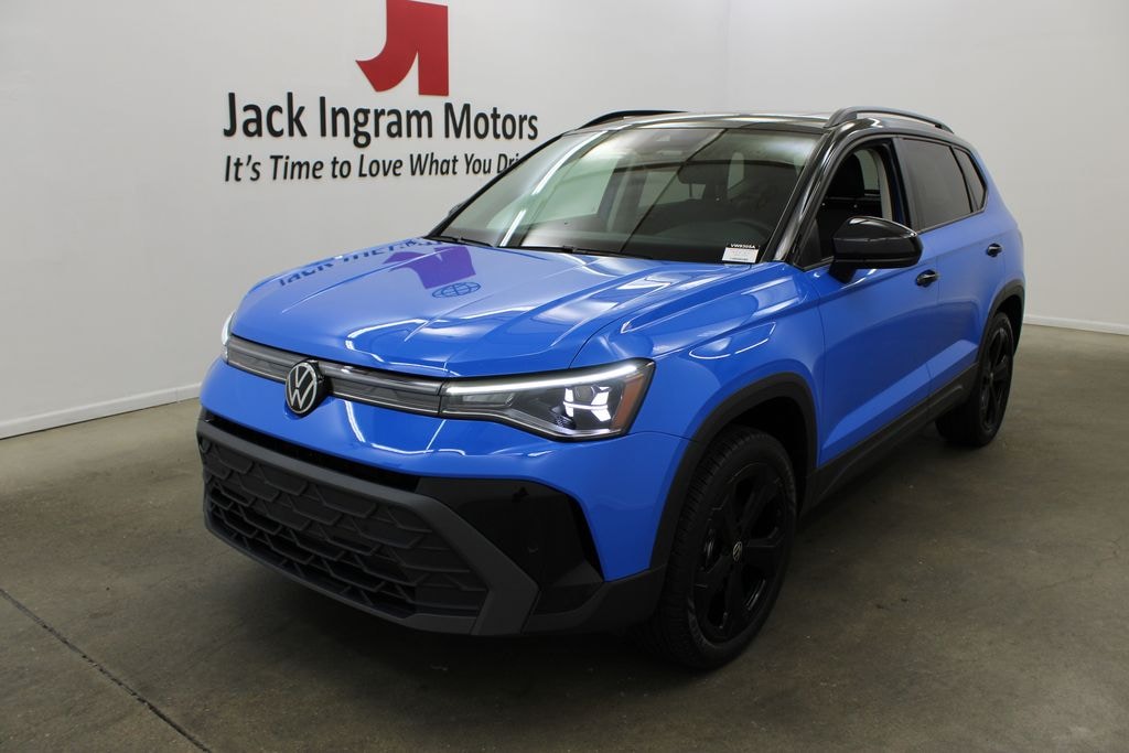 Used 2025 Volkswagen Taos 1.5T SE Black SUV