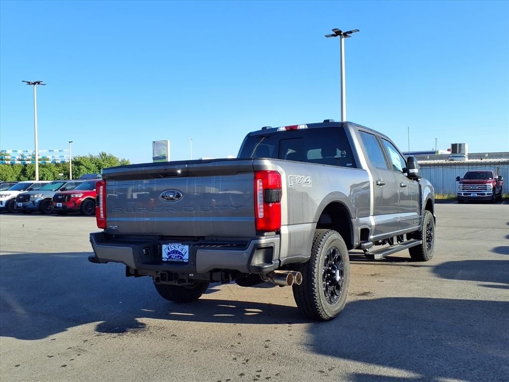 2026 Ford F-350 Super Duty XLT - Photo 10